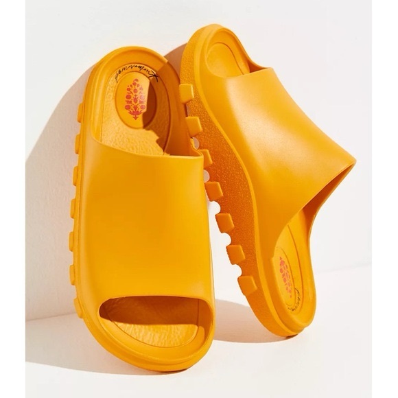 FP Movement by Free People Orange Halftime Slides Sandals Shoes sz S 35-36 5-6 - Picture 1 of 7